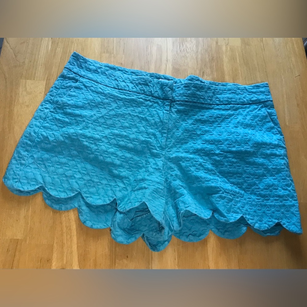 Crown & Ivy Scalloped Shorts